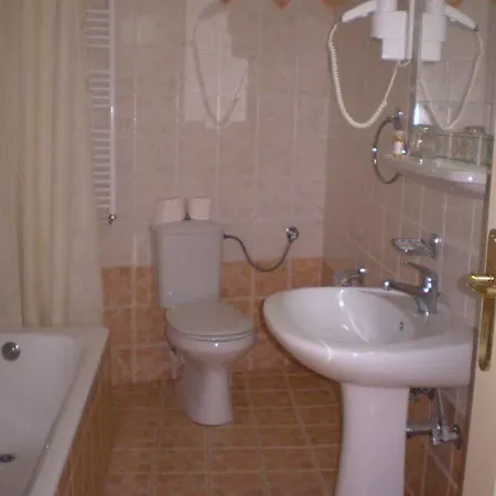 Byzantion Hotel 2*